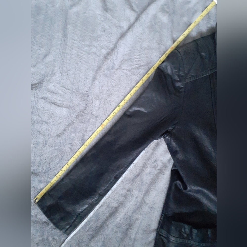 Leather Coat From Danier Canada - Picture 6 of 13